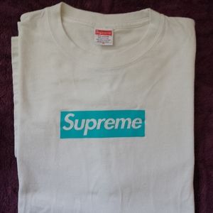 Supreme T&Co. Box logo